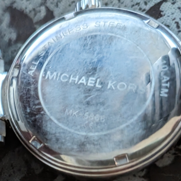 Michael Kors MK-5866 ladies watch - Picture 3 of 4